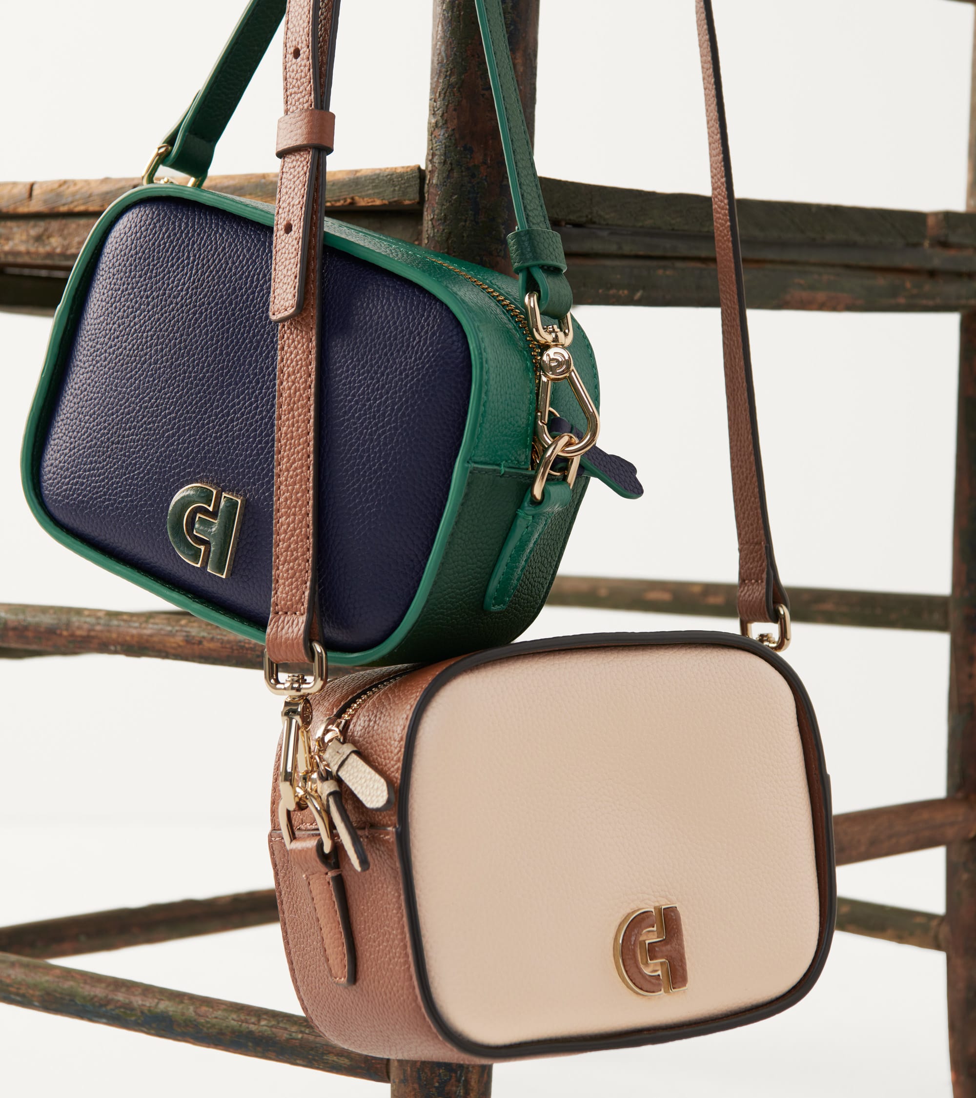 Women's Essential Crossbody Camera Bag – Cole Haan UK